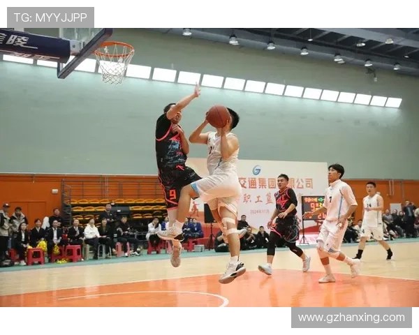 西安篮球队的团队协作揭秘:如何在赛场上实现完美配合与默契合作 西安篮球队的团队协作揭秘:如何在赛场上实现完美配合与默契合作