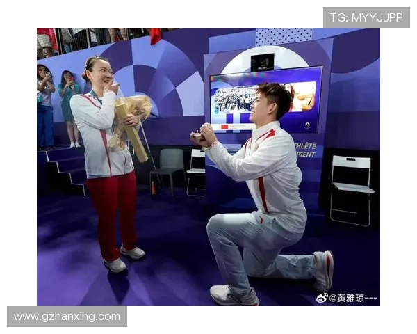 足球明星浪漫求婚现场照片曝光感动无数球迷与爱侣共谱幸福篇章 足球明星浪漫求婚现场照片曝光感动无数球迷与爱侣共谱幸福篇章