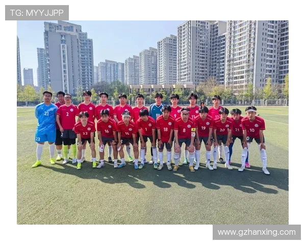 成都香港足球明星队携手展现体育精神共创美好未来 成都香港足球明星队携手展现体育精神共创美好未来